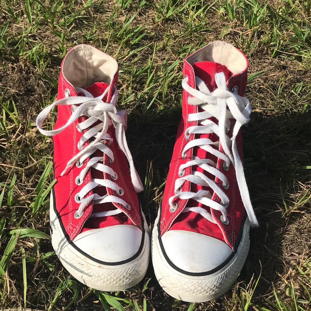 Red Converse Sneakers❤️